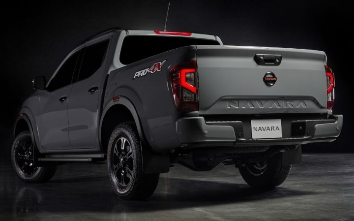 Nissan - 10